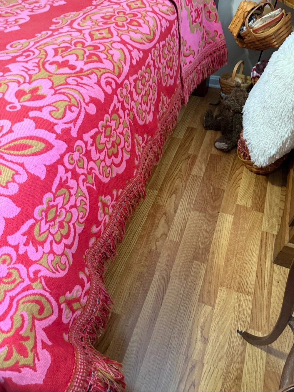 Sears Bellissimo Italian brocade Full/Queen Bedspread